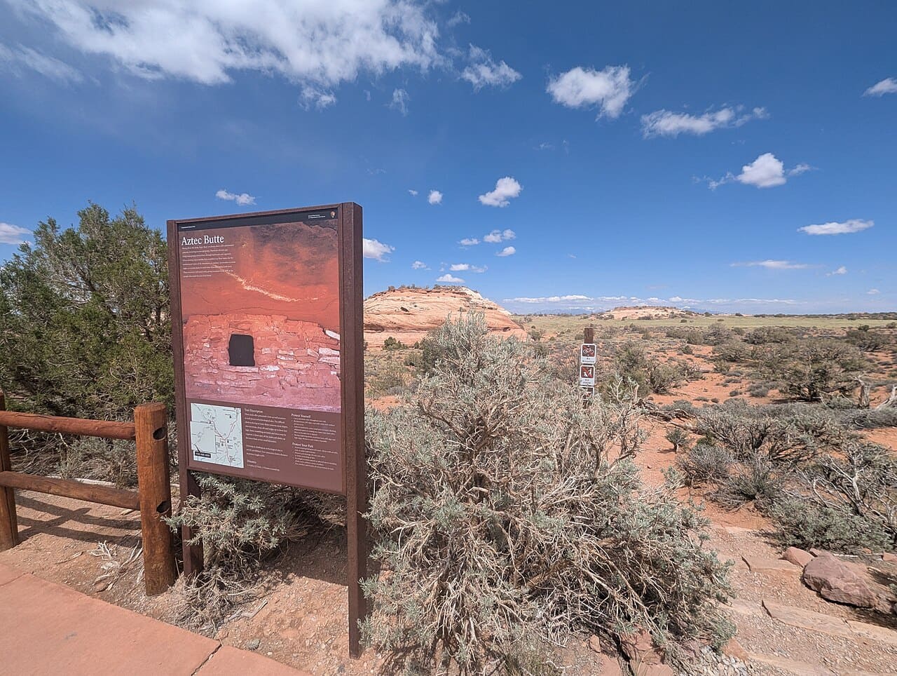 Aztec Butte Trail - Photo by G. Edward Johnson, CC BY 4.0, via Wikimedia Commons